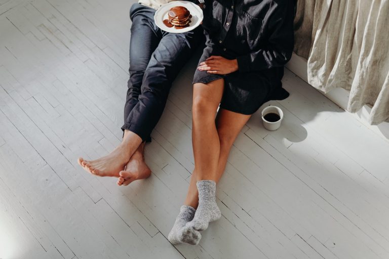 a-couple-having-breakfast-on-the-floor-3692875